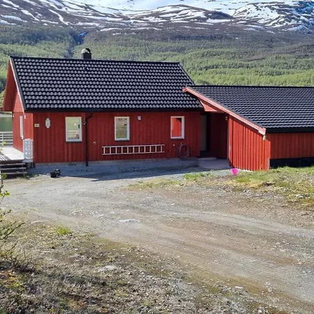 Hytta Tatil Evi Laksvatn